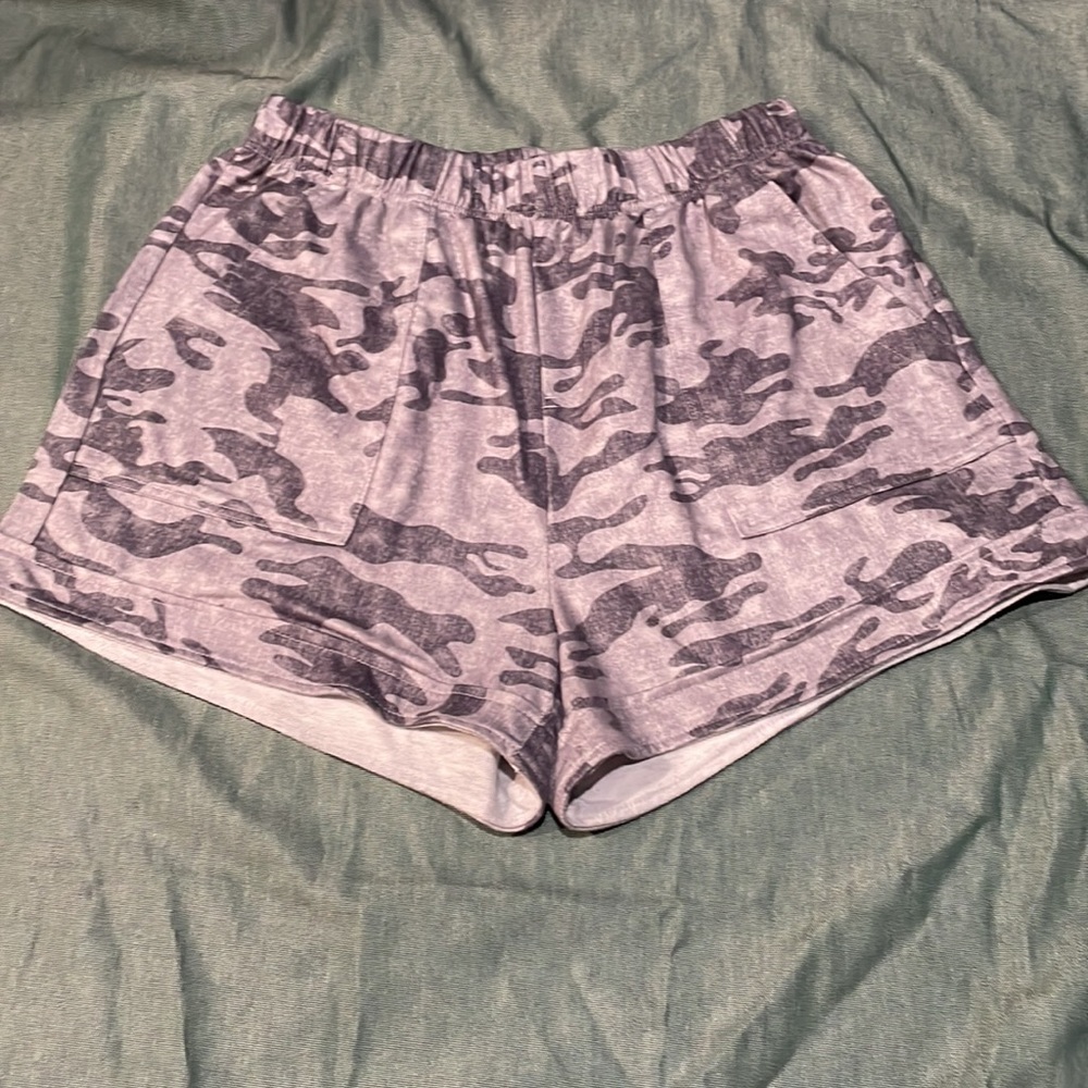 4 for $10 Camo Shorts Size Medium
